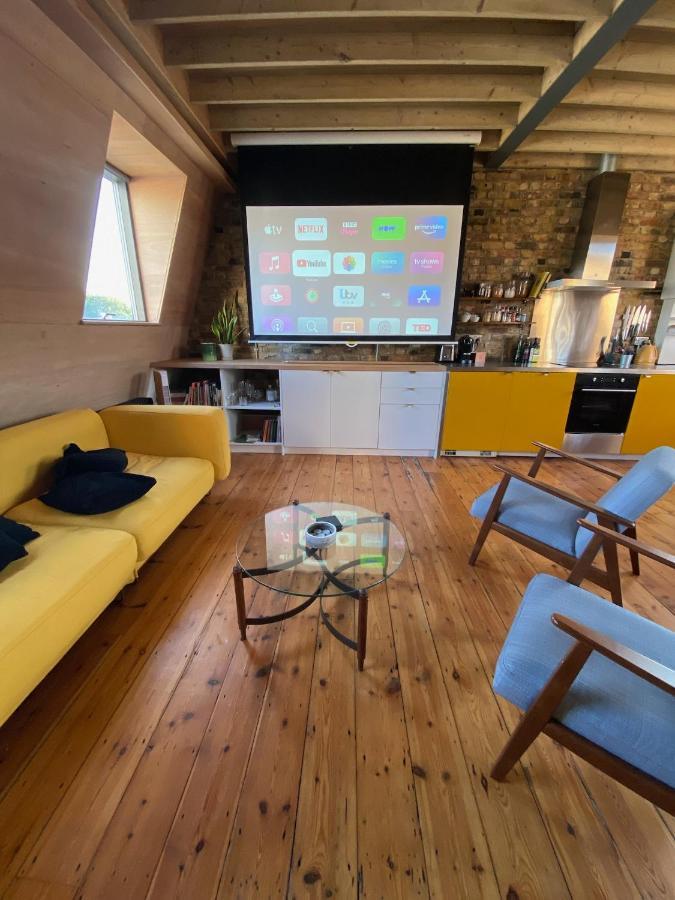 Bright & Beautiful Loft 10Mins To Shoreditch ลอนดอน ภายนอก รูปภาพ