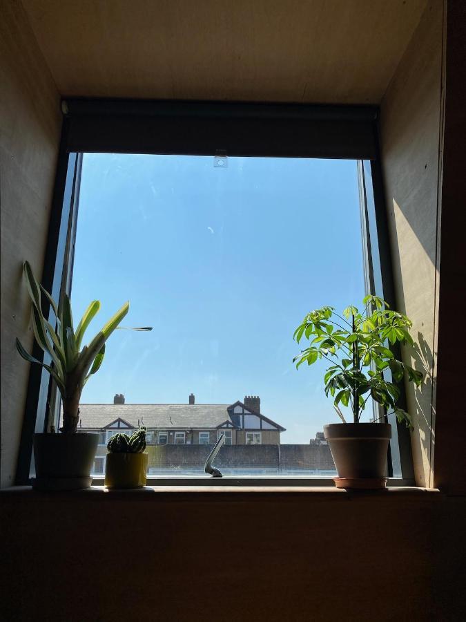 Bright & Beautiful Loft 10Mins To Shoreditch ลอนดอน ภายนอก รูปภาพ