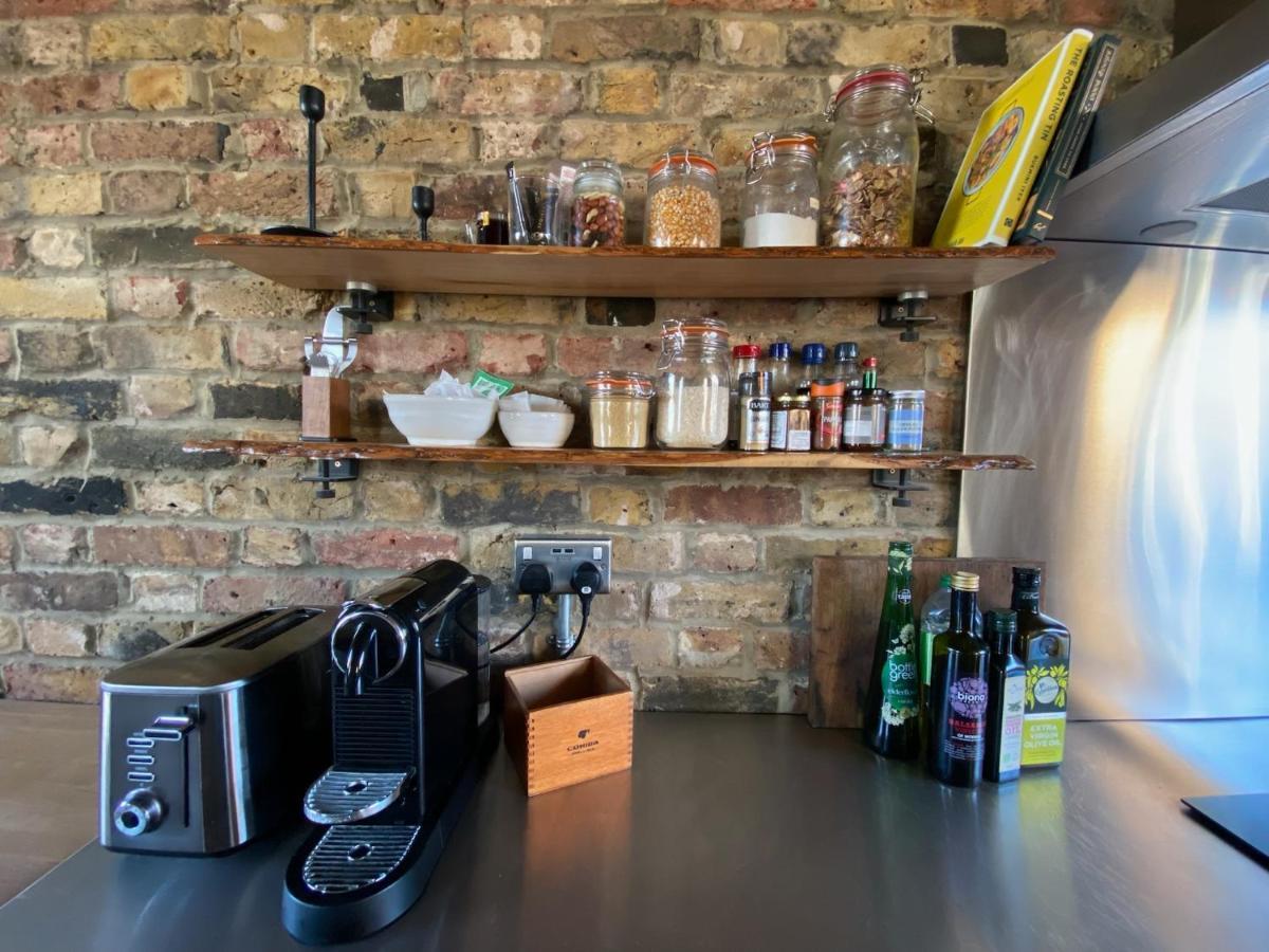 Bright & Beautiful Loft 10Mins To Shoreditch ลอนดอน ภายนอก รูปภาพ