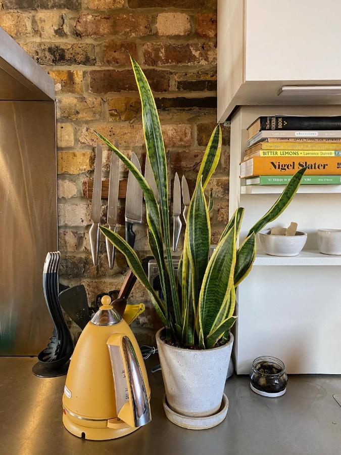 Bright & Beautiful Loft 10Mins To Shoreditch ลอนดอน ภายนอก รูปภาพ