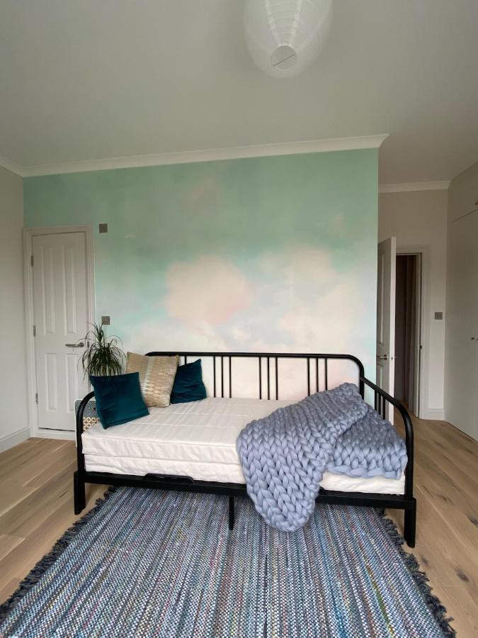 Bright & Beautiful Loft 10Mins To Shoreditch ลอนดอน ภายนอก รูปภาพ